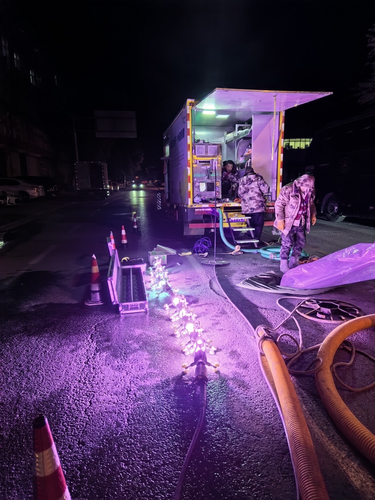 天山管道非开挖修复