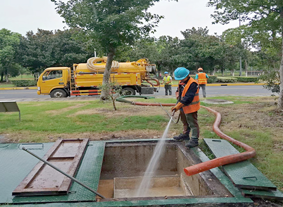 天山化油池清理